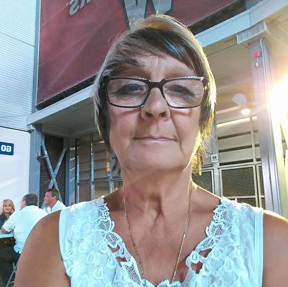 Meet your Posher, Suzanne - Picture 1 of 1